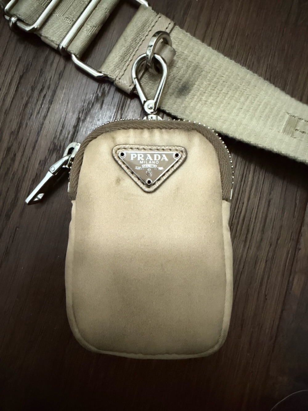 Prada Light Beige 2002 Re-Edition Nylon Crossbody Bag with Wide Strap - Picture 6 of 6